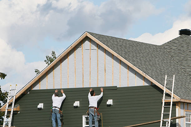 Professional Siding Replacement technician working in West Lafayette, OH